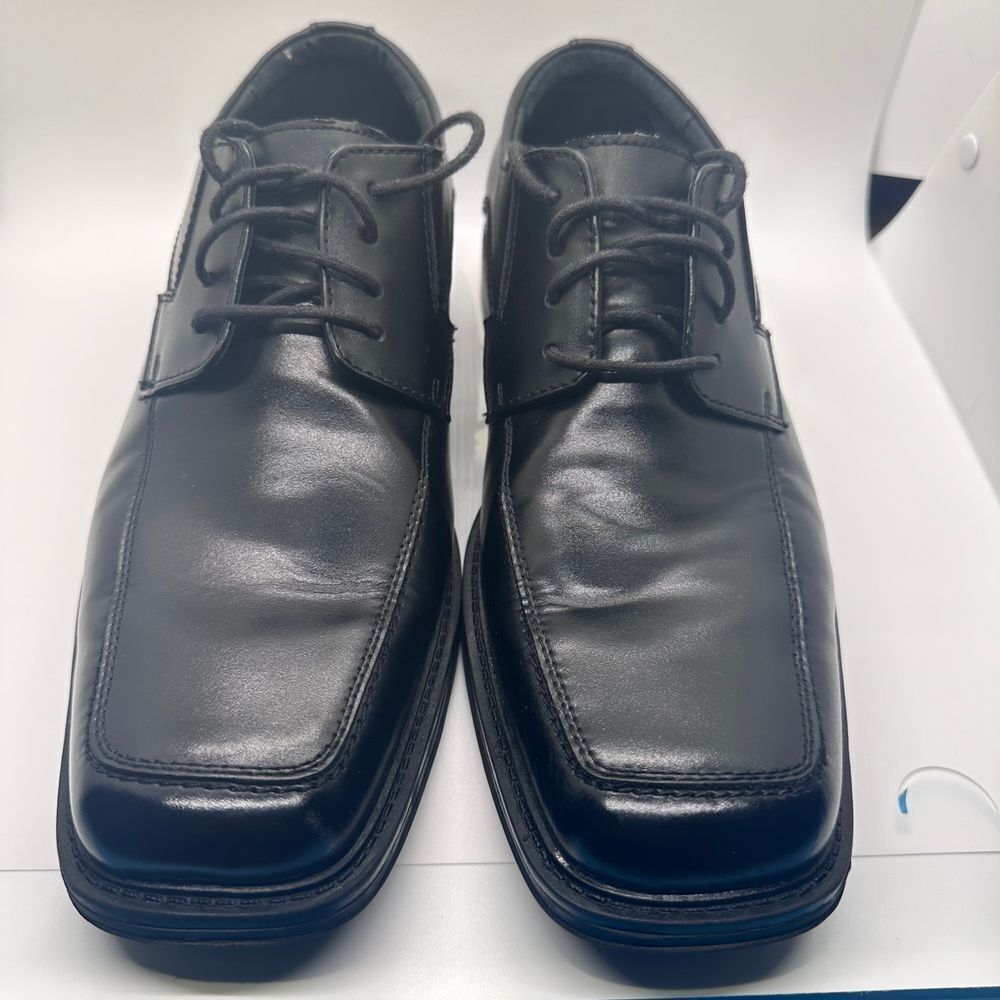 G.H. Bass & Co Manton Black Dress Shoes‎ size 10D Pre Owned